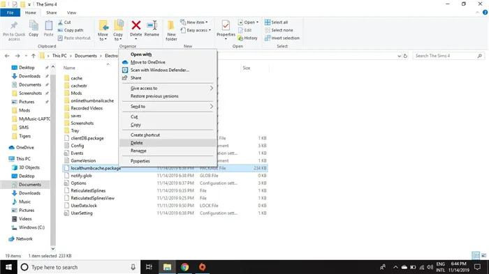 Откройте папку The Sims 4 на вашем компьютере и удалите файл с именем localthumbscache.package.