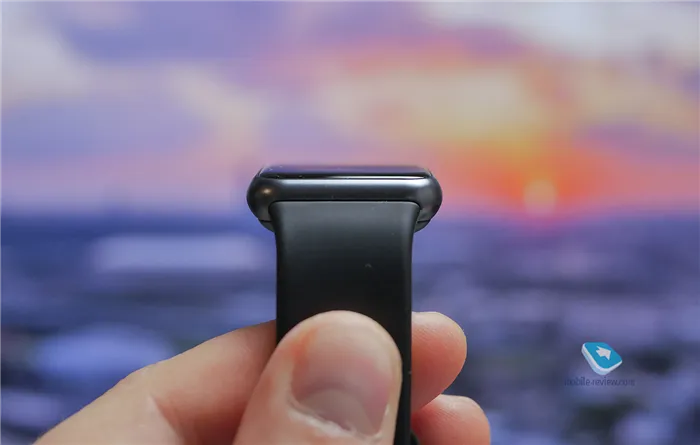 Обзор Huawei Watch Fit - для тех, кто любит побольше