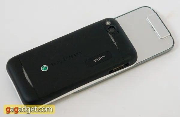 Подробный обзор мобильного телефона Sony Ericsson U100 Yari-7