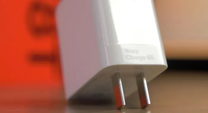 OnePlus 9R зарядное