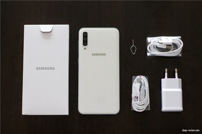 Комплект поставки или что в коробке с Samsung Galaxy A50?