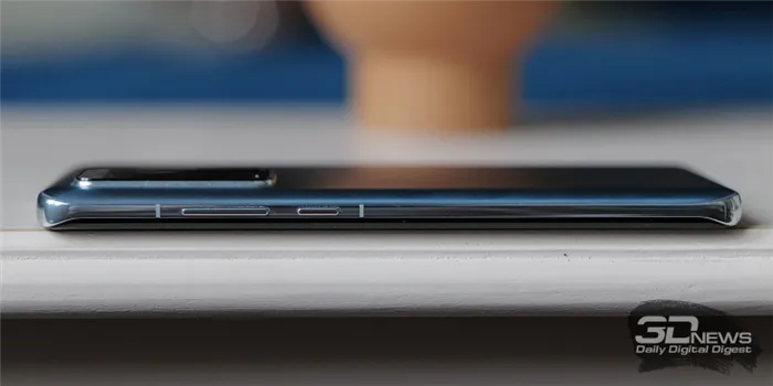  Huawei P40 Pro, правая грань: клавиши включения/блокировки смартфона и регулировки громкости 