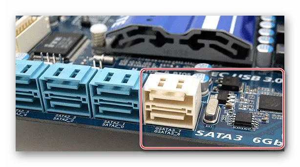 Разъёмы SATA третьего поколения на материнской плате