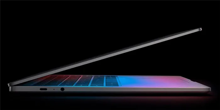 Вид сбоку на ноутбук Xiaomi Mi Notebook Pro 2021