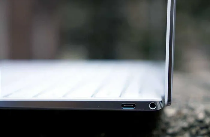 Разъёмы Dell XPS 13 (2020)