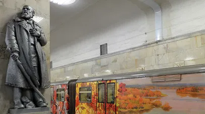 Памятник Герою Советского Союза Матвею Кузьмину на станции метро «Партизанская» в Москве