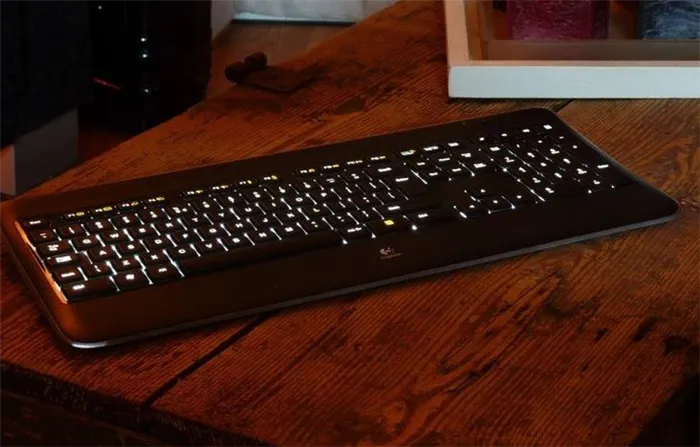 Беспроводная клавиатура с подсветкой